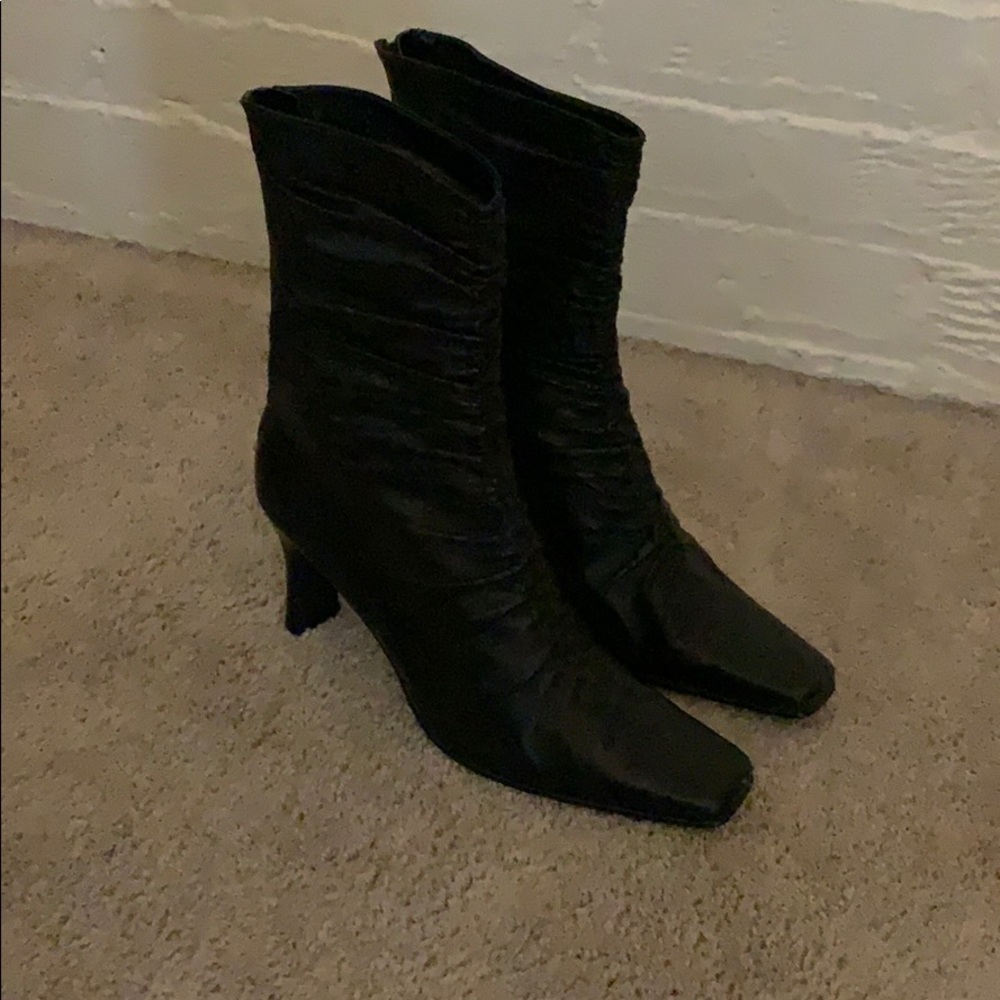 Indeed Leather “Loyola” Boots